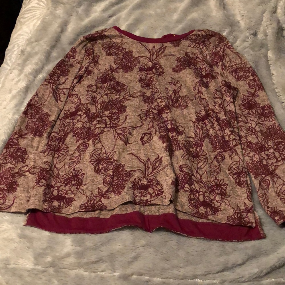 Top - Picture 2 of 2